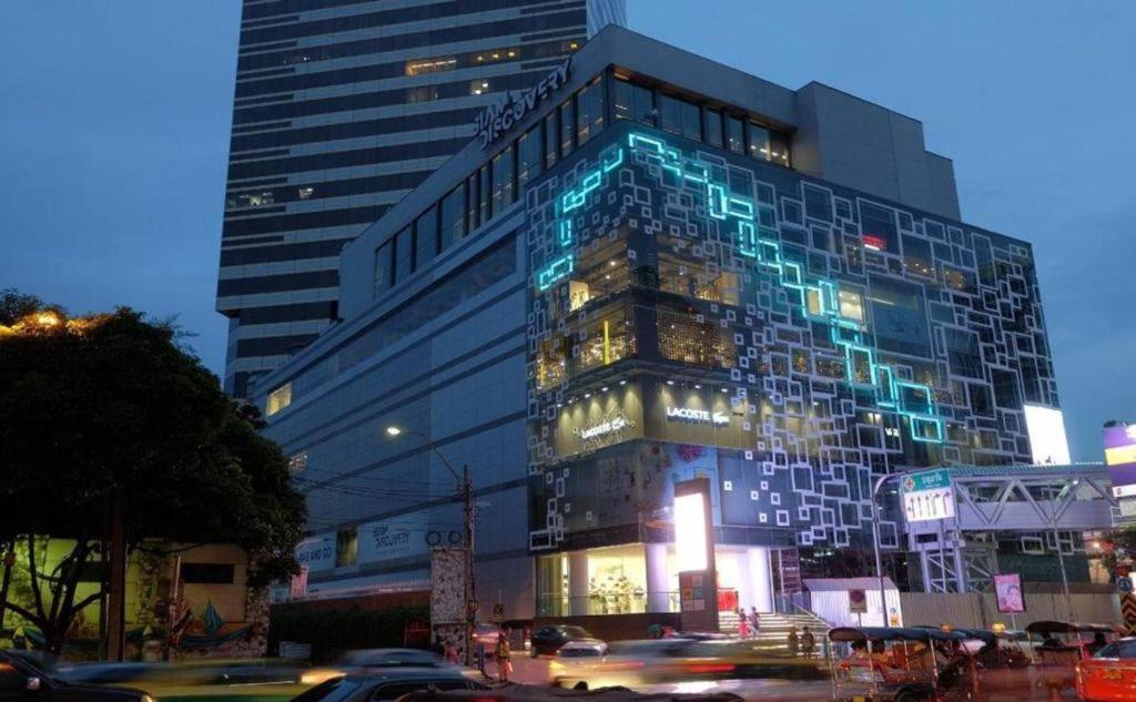 Kamin Bird Hostel Bangkok Exteriör bild